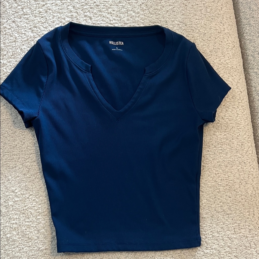 Hollister Women's Deep Blue V-Neck Tee
